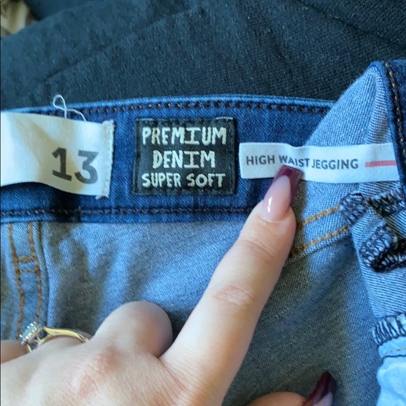 Lot of 13/14 Jeans - American Eagle, Garage, Old N - Picture 2 of 6